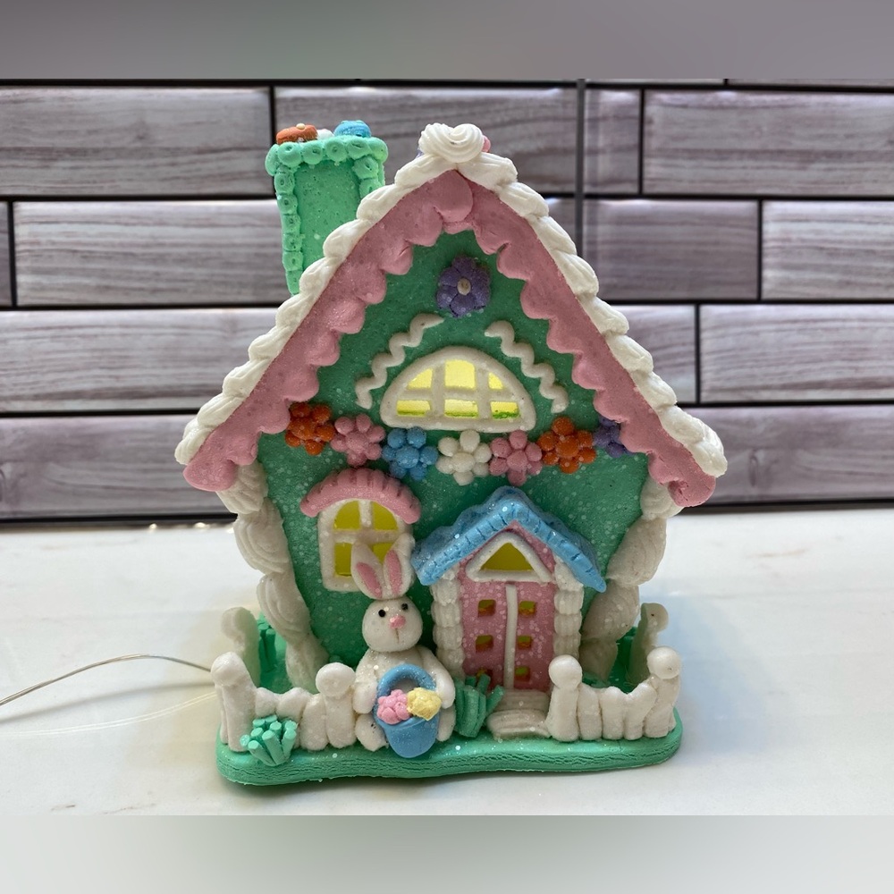 Bunny Boulevard ❤️Mini Gingerbread House LED Easter Spring Decor NWT
